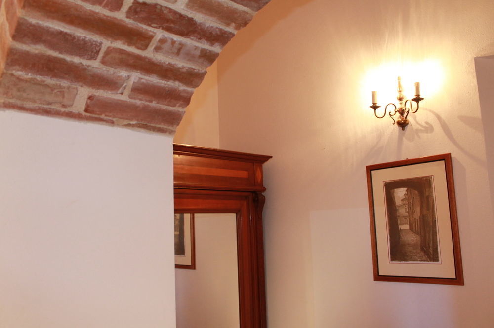 Bed and Breakfast Palazzo Masi Сиена Экстерьер фото